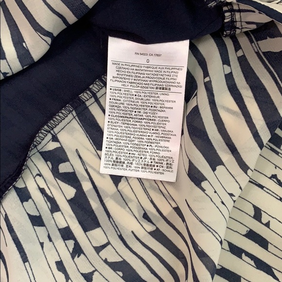 Banana Republic Navy Tiered Sleeveless Tank Blouse - Picture 6 of 6